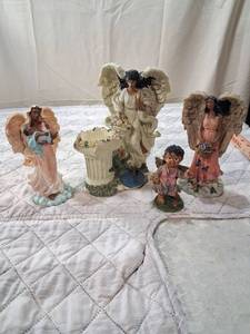 lot 64 image: Decorative Angel Figurine Collection with Fountain Centerpiece