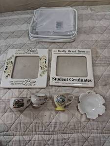 lot 91 image: Mixed Lot of Decorative Items and Souvenirs