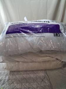 lot 94 image: Mainstays Comfort Complete Standard Queen Pillow