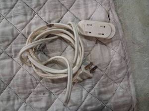 lot 101 image: Assorted Electrical Extension Cords Bundle