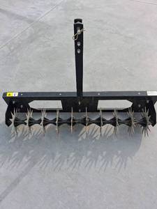 lot 122 image: Brinly-Hardy SA-400BH Spike Aerator Lawn Attachment