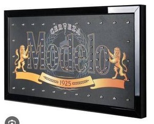 lot 12534 image: Modelo LED Wall Decor