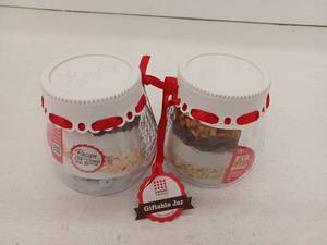 lot 12662 image: Sweet Creations 3-12 in. L x 3-12 in. W 6 Plasting Gifting Jar, 2 Pack