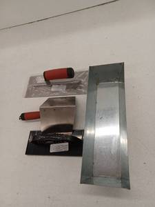 lot 12679 image: Small Lot Of Items