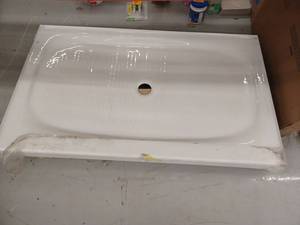 lot 12699 image: White Acrylic Bathtub with Center Drain, 60x35 34