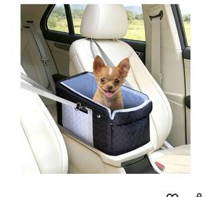 lot 2889 image: Dog Car Seats for Small Dogs