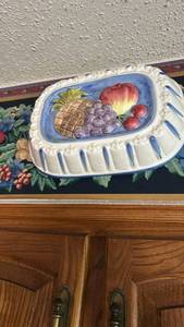 lot 40017 image: Ceramic Fruit Bowl with Hand Painted Design