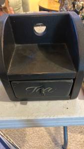 lot 40067 image: Black Tea Storage Box with Compartment and Circular Window