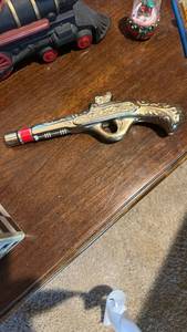 lot 40080 image: Decorative Western Style Toy Cap Gun Pistol