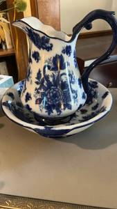 lot 40088 image: Blue and White Floral Pitcher and Basin Set