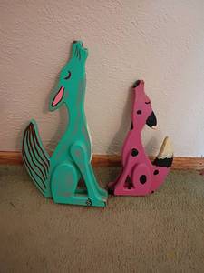 lot 917 image: 2 Wooden Coyotes.   Tallest is 18 inches