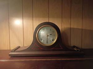lot 949 image: Vintage Seth Thomas Mantel Clock.  20in. long 9.5in. tall