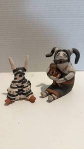 lot 1007 image: Native American Pueblo Potter Storyteller Figurines