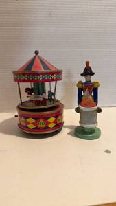 lot 1016 image: Musical carousel and Made in Japan soldier figurine
