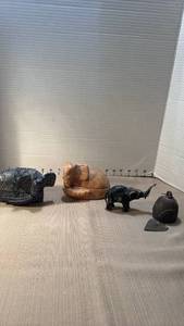 lot 1038 image: Hand carved African elephants trinket boxes and more