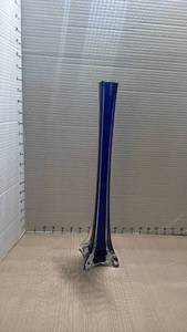 lot 1062 image: Blue Glass vase 16 inches tall