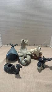 lot 1066 image: Quarry critter and other animal figurines