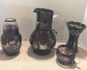 lot 1081 image: Crystal Legends - Ruby Red Cut Glass Collection