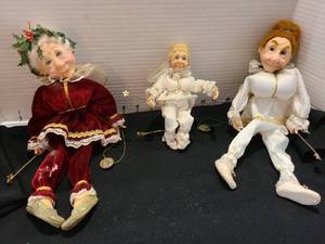 lot 1090 image: Set of Three Jacqueline Kent JKC Holiday Marionette Puppets