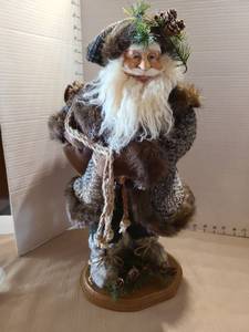 lot 1095 image: Woodland Santa Claus Figurine with Pine Cone Decorations,  18in tall