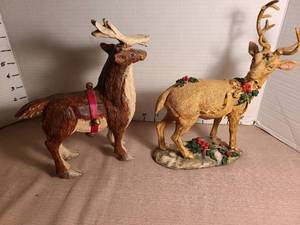 lot 1105 image: House of Hatten and Enesco figurines, both about 9in tall
