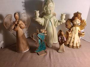 lot 1112 image: Angel figures