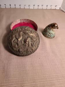 lot 1129 image: Chinese Dragon Design Compact Mirror with Quail Figurine