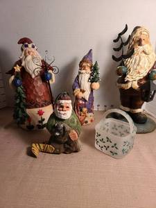 lot 1140 image: Christmas decor