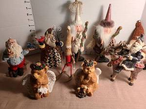 lot 1143 image: Christmas decor