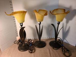 lot 1153 image: Set of Three Amber Glass Shade Table Lamps with Bronze Bases, 13in tall