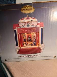 lot 1186 image: Gold Label Nutcracker Suite Animated Musical Theatre Box