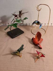 lot 1189 image: Bird decor
