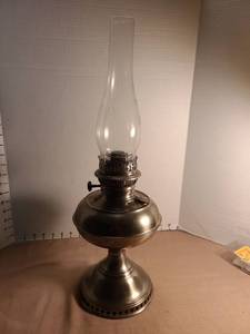 lot 1196 image: Rayo Oil Lamp