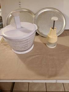 lot 1220 image: KitchenAid Salad Spinner with Zyliss chopper and 2 pizza pans