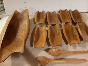 lot 1223 image: Wooden salad set