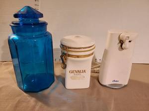 lot 1229 image: Canisters and electric can opener