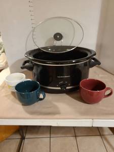 lot 1235 image: Hamilton Beach slow cooker with lid rest and soup mugs.