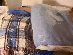 lot 1312 image: 2 blankets in bags.