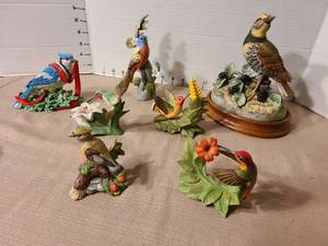 lot 1320 image: Bird figurines
