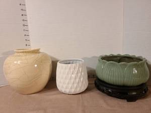 lot 1324 image: Flowerpots