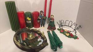 lot 1434 image: Wilderness Mirror, Candles and Figurines