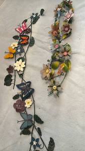 lot 1514 image: Metal Flower and Butterfly Garden Garland Set. Largest is 44 inches long