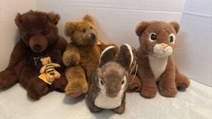 lot 1528 image: Collection of Brown Stuffed Animals
