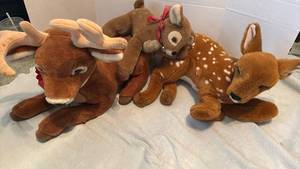 lot 1533 image: Woodland Animal Plush Toy Deers