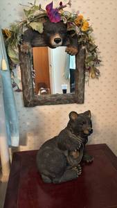 lot 1554 image: Bear Themed Mirror and Figurine Set