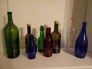 lot 1601 image: Various Bottles