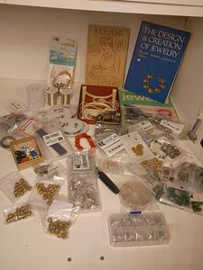 lot 1611 image: More Jewelry Making Items.   Beads, Various Wire, Knotter Tool and Books