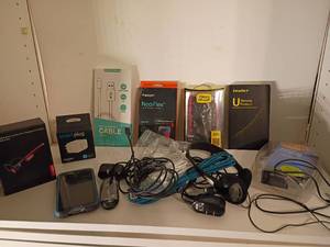 lot 1668 image: Cell Phone Accessories and More