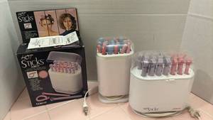 lot 1712 image: Hot Sticks Hair Curlers