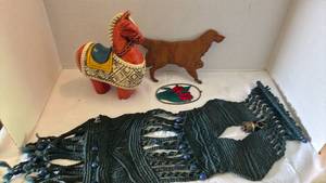 lot 2108 image: Mixed Collectibles and Decorative Items